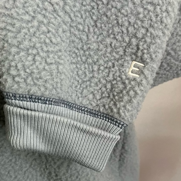 Everlane • Renew Raglan Long Sleeve Fleece Sweatshirt Pale Sage - Picture 4 of 7